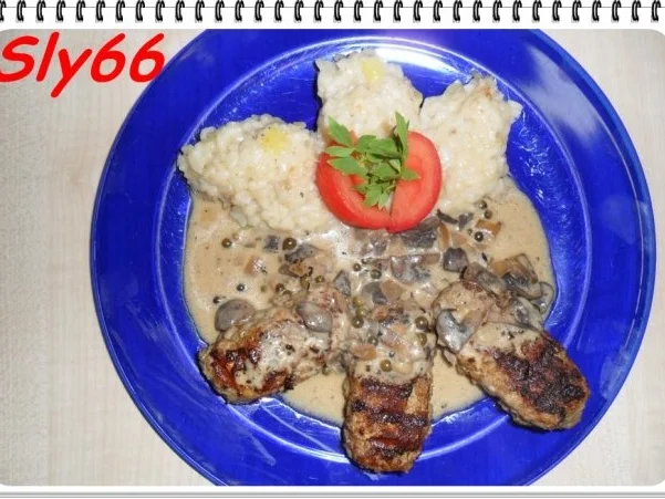 Rezept: Fleischgerichte:Hackröllchen mit Pfeffer-Champignonsoße Bild Nr. 15 Fleischgerichte:Hackröllchen mit Pfeffer-Champignonsoße - Rezept - Bild Nr. 15