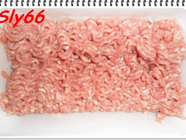 Rezept: Fleischgerichte:Hackröllchen mit Pfeffer-Champignonsoße Bild Nr. 4 Fleischgerichte:Hackröllchen mit Pfeffer-Champignonsoße - Rezept - Bild Nr. 4