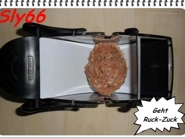 Rezept: Fleischgerichte:Hackröllchen mit Pfeffer-Champignonsoße Bild Nr. 10 Fleischgerichte:Hackröllchen mit Pfeffer-Champignonsoße - Rezept - Bild Nr. 10