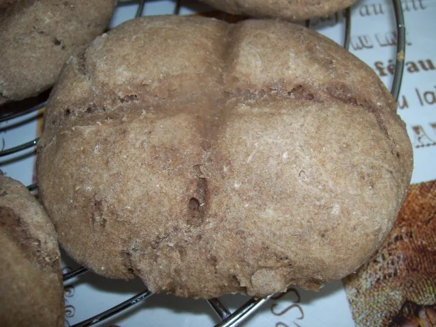 Rezept: Roggen-Vollkornbrötchen Bild Nr. 2 Roggen-Vollkornbrötchen - Rezept - Bild Nr. 2