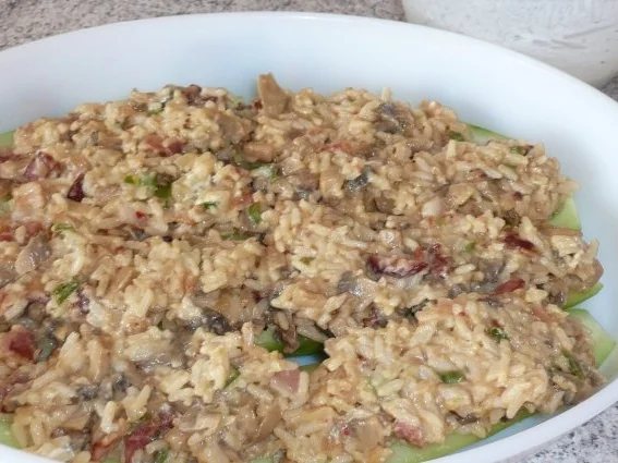 Rezept: Gemüse: Salatgurken gefüllt und überbacken Bild Nr. 4 Gemüse: Salatgurken gefüllt und überbacken - Rezept - Bild Nr. 4