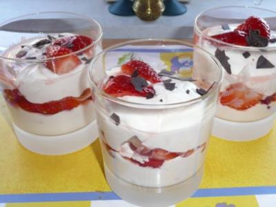 Dessert: Quarkspeise mit Erdbeeren - Rezept