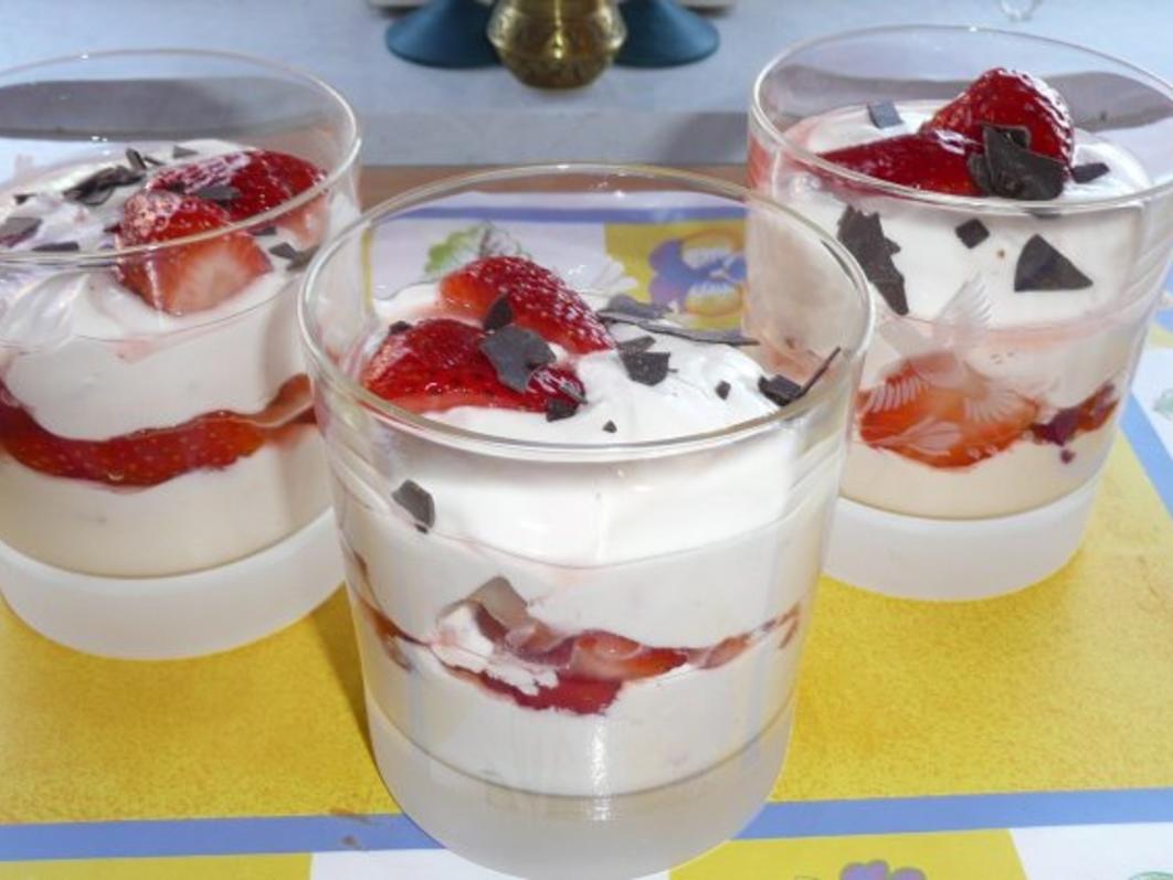 Dessert: Quarkspeise mit Erdbeeren - Rezept - kochbar.de