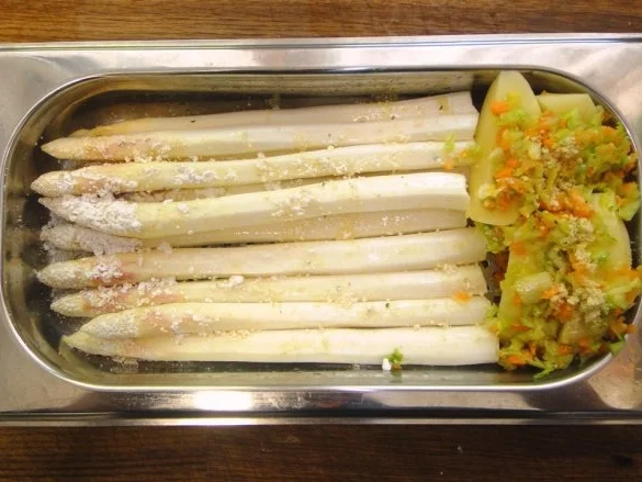 Rezept: Spargel-Mailänder-Art-Vegetarisch Bild Nr. 2 Spargel-Mailänder-Art-Vegetarisch - Rezept - Bild Nr. 2