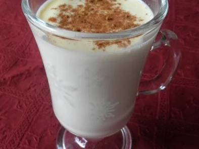 Rezept: Heiße Eierlikörmilch Bild Nr. 2 Heiße Eierlikörmilch - Rezept - Bild Nr. 2