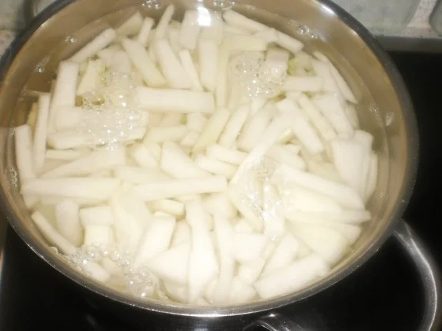 Rezept: Berner Würstchen an Reis und Kohlrabigemüse Bild Nr. 3 Berner Würstchen an Reis und Kohlrabigemüse - Rezept - Bild Nr. 3