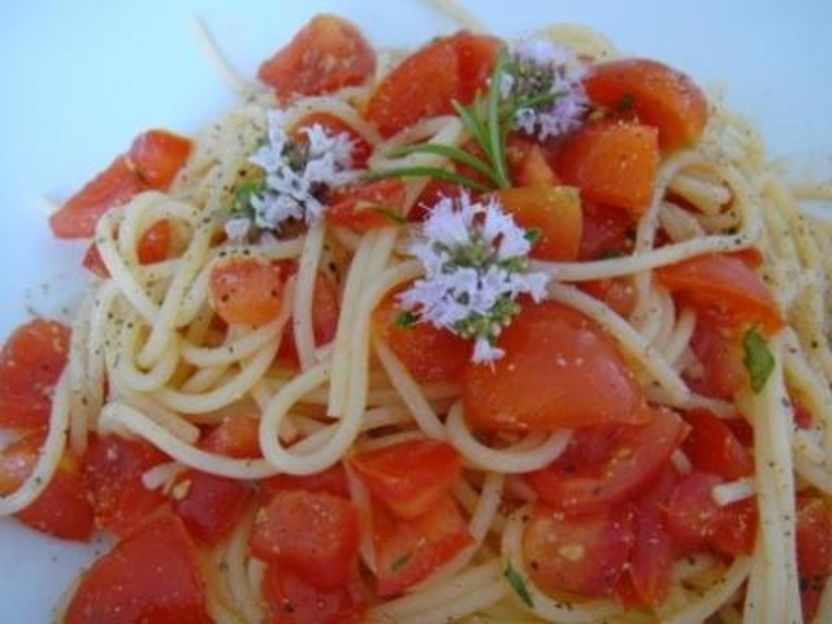 Spaghetti zu Tomatensalsa - Rezept