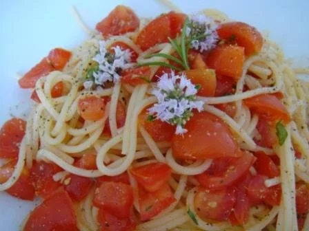 Rezept: Spaghetti zu Tomatensalsa Spaghetti zu Tomatensalsa - Rezept