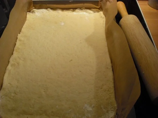 Rezept: Rhabarber-Quarkkuchen mit Mandelbaiser Bild Nr. 4 Rhabarber-Quarkkuchen mit Mandelbaiser - Rezept - Bild Nr. 4