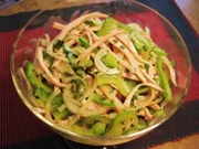 Wurstsalat mit Paprika und Zwiebeln - Rezept