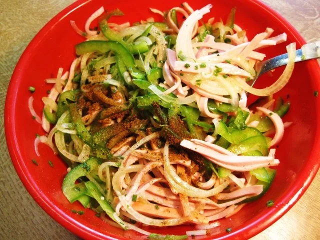 Wurstsalat mit Paprika und Zwiebeln - Rezept - Bild Nr. 4