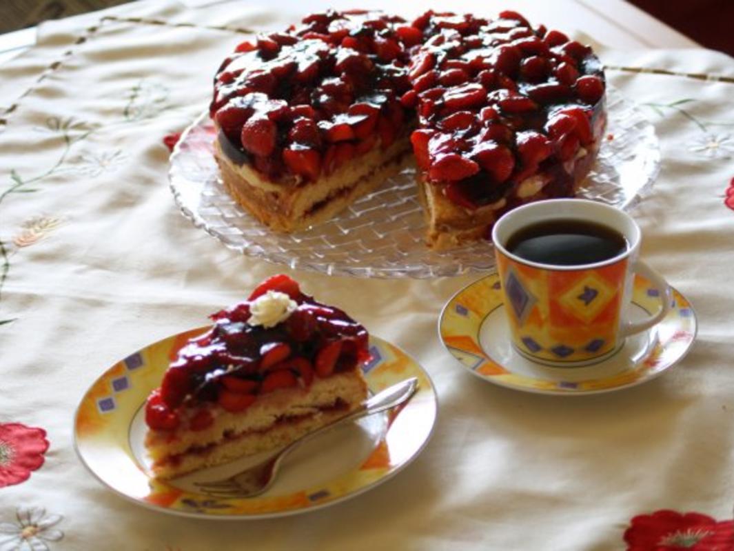 Erdbeertorte mit Vanillecreme - Rezept mit Bild - kochbar.de