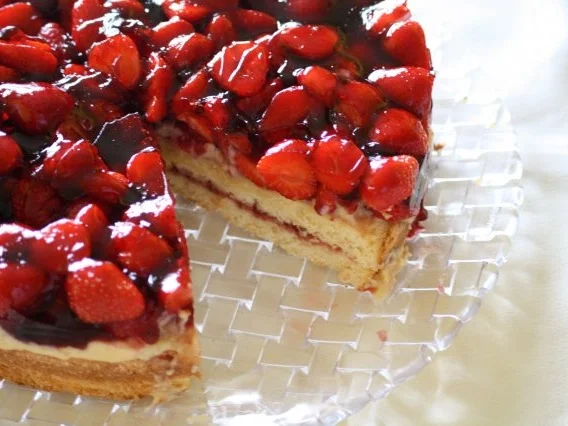 Erdbeertorte mit Vanillecreme - Rezept - Bild Nr. 4