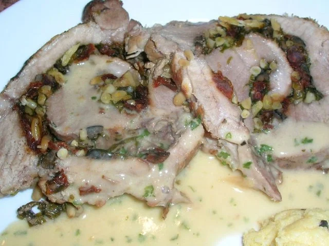 Rollbraten, mediterran gefüllt mit Käsepolenta - Rezept - Bild Nr. 2
