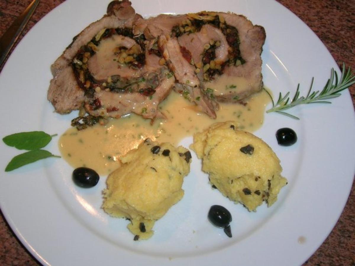 Rollbraten, mediterran gefüllt mit Käsepolenta - Rezept - Bild Nr. 3