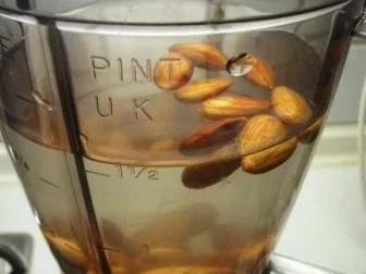 Rezept: Mandelmilch Bild Nr. 4 Mandelmilch - Rezept - Bild Nr. 4