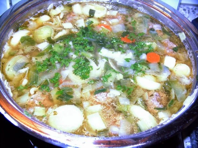 Porreetopf mit Hackfleischbällchen - Rezept