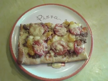 Rezept: Fruchtig-scharfe Hackfleisch-Pizza Fruchtig-scharfe Hackfleisch-Pizza - Rezept