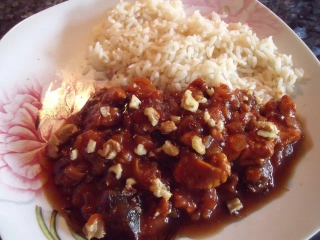 Rezept: Orientalisch: Hühnchen in Granatapfel-Sauce Orientalisch: Hühnchen in Granatapfel-Sauce - Rezept