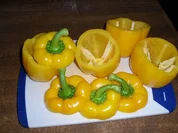 Paprika gefüllt mit Champignon/Toastbrot und Katenschinken - Rezept