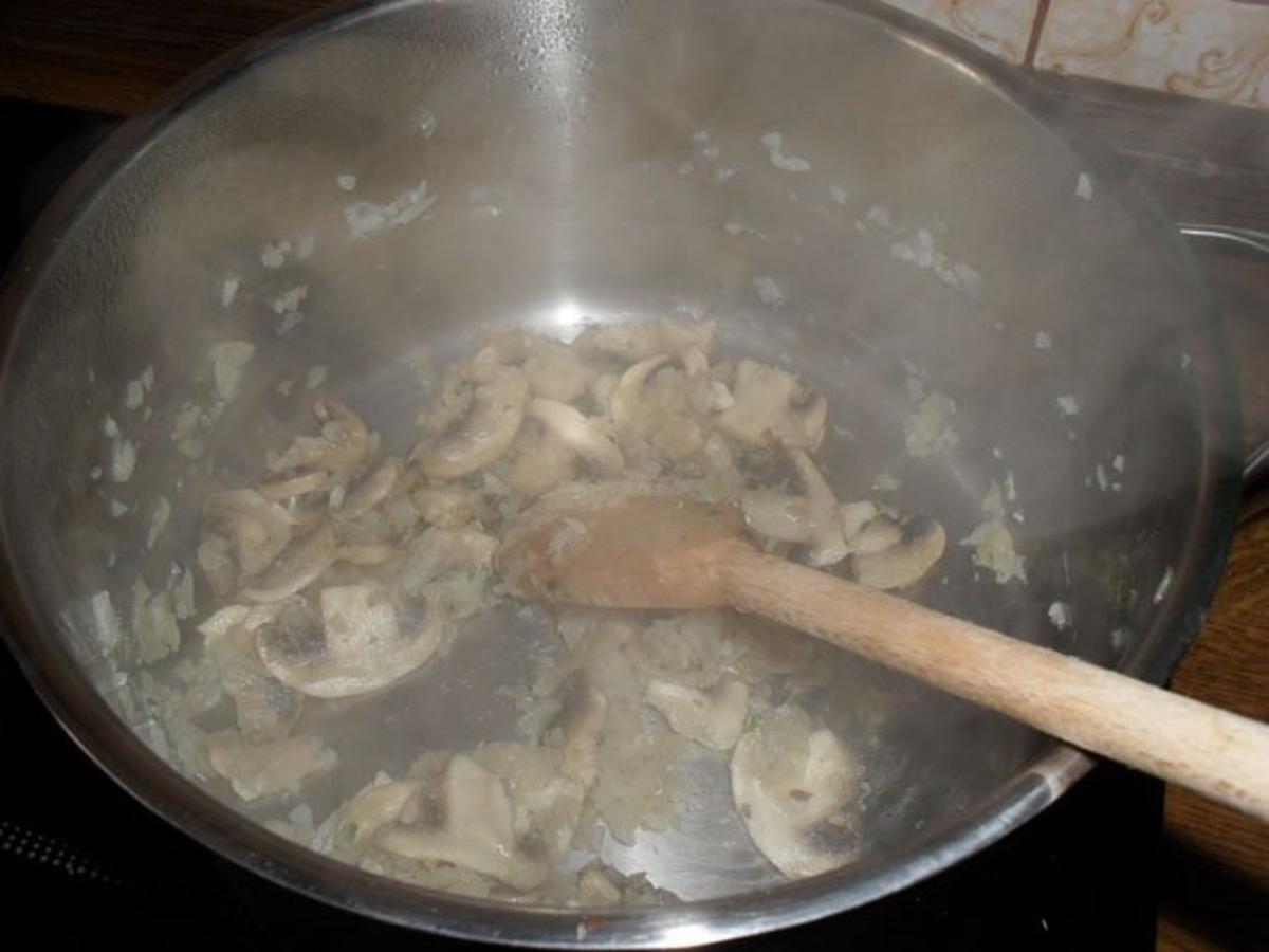 Paprika gefüllt mit Champignon/Toastbrot und Katenschinken - Rezept - Bild Nr. 9