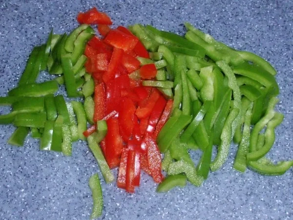 Rezept: Fruchtiger Thunfisch-Nudelsalat Bild Nr. 4 Fruchtiger Thunfisch-Nudelsalat - Rezept - Bild Nr. 4