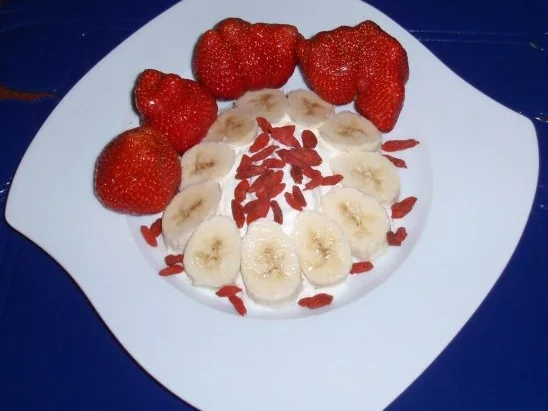 Kokosquark mit Bananen, Erdbeeren und Goji-Beeren - Rezept - Bild Nr. 7