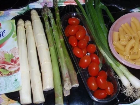Spargel-Tomaten-Schinken-Pfanne mit Rigatoni - Rezept - Bild Nr. 2
