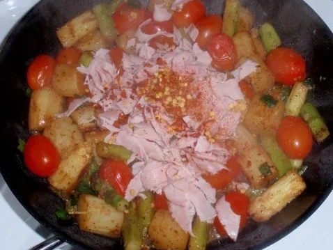 Spargel-Tomaten-Schinken-Pfanne mit Rigatoni - Rezept - Bild Nr. 9