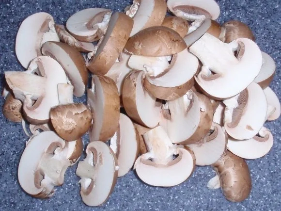 Puten-Champignons-Pfanne mit Kressenudeln - Rezept - Bild Nr. 5