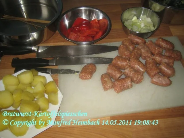 Rezept: Fleisch – Bratwurst-Kartoffelspiesschen Bild Nr. 2 Fleisch – Bratwurst-Kartoffelspiesschen - Rezept - Bild Nr. 2
