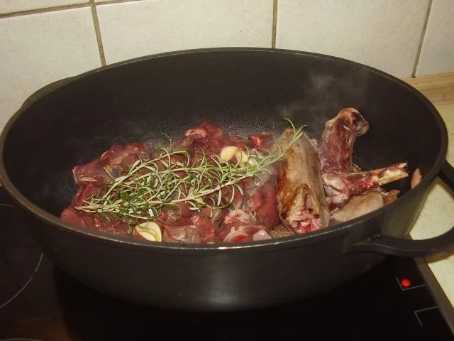 Rezept: Rehragout mit Pfifferlingen Bild Nr. 3 Rehragout mit Pfifferlingen - Rezept - Bild Nr. 3