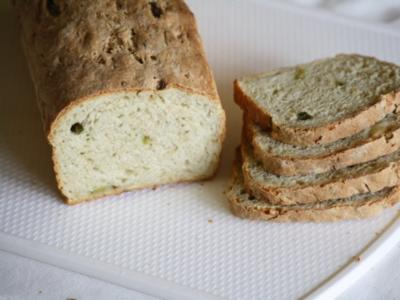 Rezept: Tzaziki-Rosmarin-Brot Tzaziki-Rosmarin-Brot - Rezept