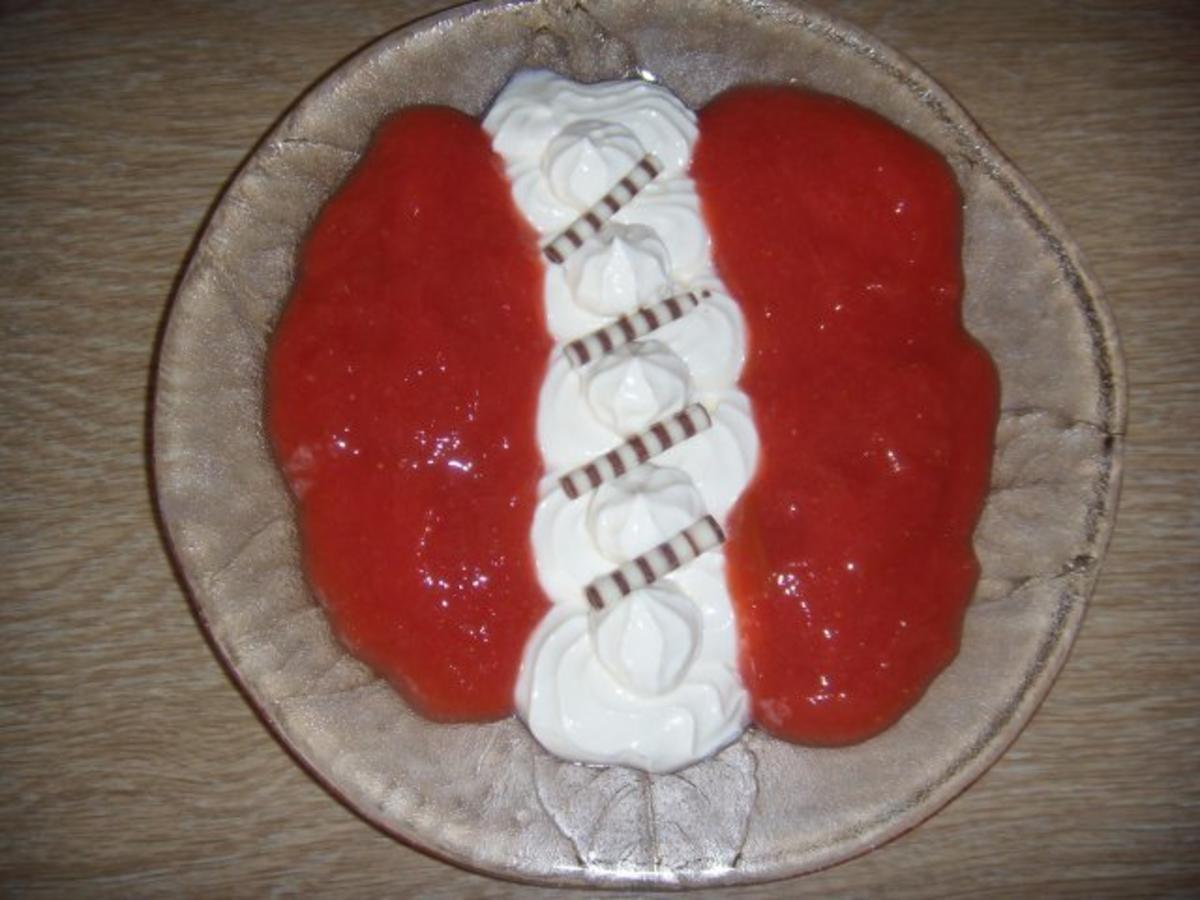 Bilder für Erdbeer-Rhabarber-Schaum an Mascarpone-Creme - Rezept