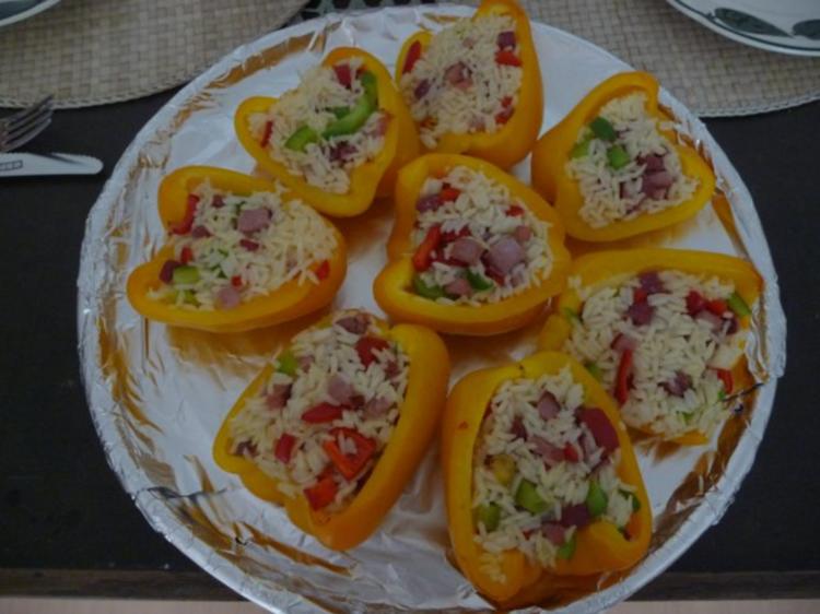 Resteverwertung : Gefüllte Paprikahälften - Rezept - kochbar.de