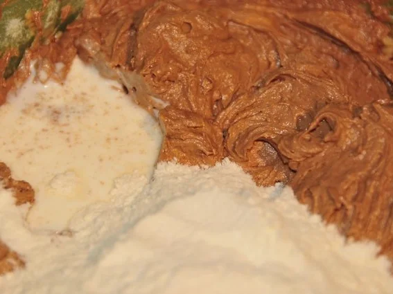 Schokolade Cupcakes mit Mangocreme - Rezept - Bild Nr. 4