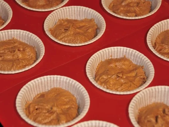 Schokolade Cupcakes mit Mangocreme - Rezept - Bild Nr. 5