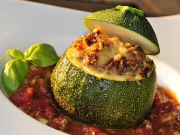 gefüllte Zucchini - Rezept mit Bild - kochbar.de