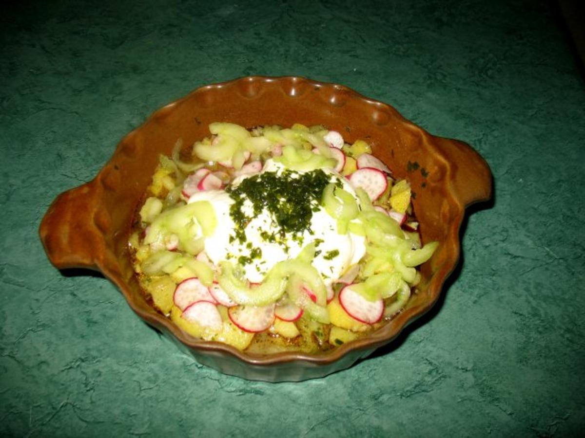 Salat - Kartoffelsalat mit Gurke und Radieschen - Rezept