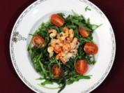 Rucolasalat mit Flusskrebsen und Cocktailtomaten (Andrea Kempter) - Rezept