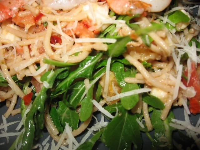 Vollkorn-Spaghetti mit Tomaten, Rucola und Mozzarella - Rezept - Bild Nr. 2