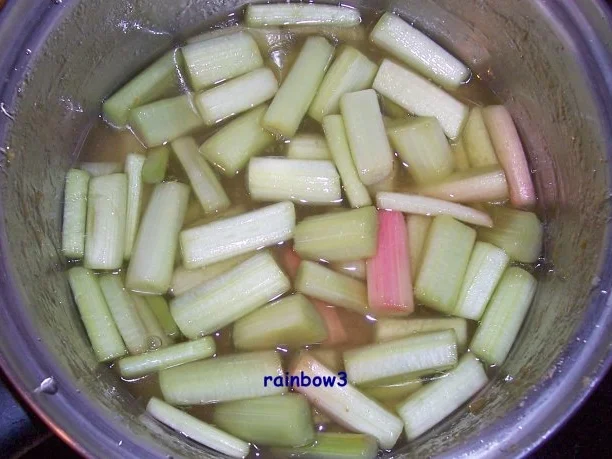 Dessert: Rhabarberkompott - Rezept