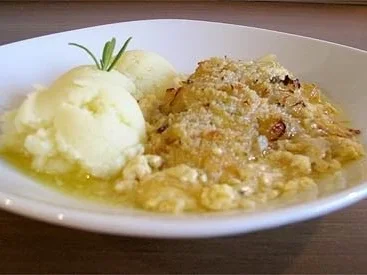 Rezept: Tränenreiches Schweinefilet auf Kartoffelmus Tränenreiches Schweinefilet auf Kartoffelmus - Rezept