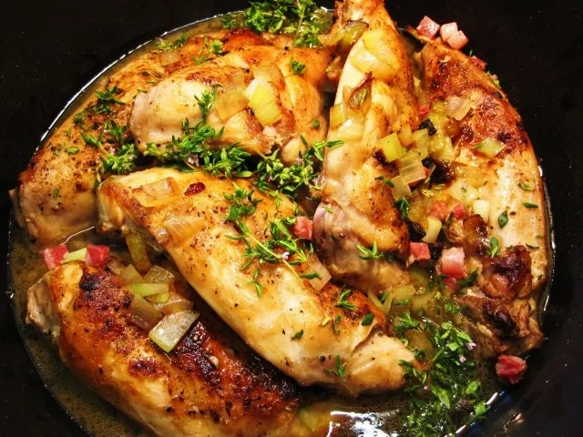 Kaninchenkeulen mit Thymian in Biersoße - Rezept - Bild Nr. 7