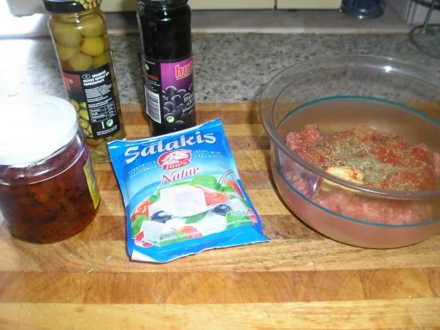 Rezept: Mediterrane Fleischlaibchen Bild Nr. 2 Mediterrane Fleischlaibchen - Rezept - Bild Nr. 2