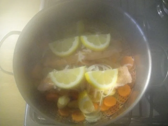 Rezept: Gedünsteter Lachs auf Gemüsebeet Bild Nr. 2 Gedünsteter Lachs auf Gemüsebeet - Rezept - Bild Nr. 2