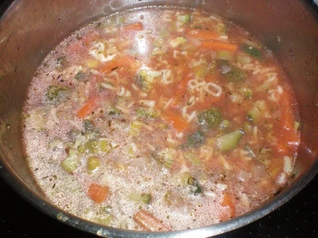 Leichte Minestrone mit feinen Nudeln - Rezept - Bild Nr. 7