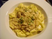 Zwiebel-Rahm-Huhn-Tortellini - Rezept