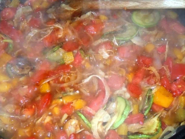 Kunterbunte Hackbällchenpfanne - Rezept - Bild Nr. 8