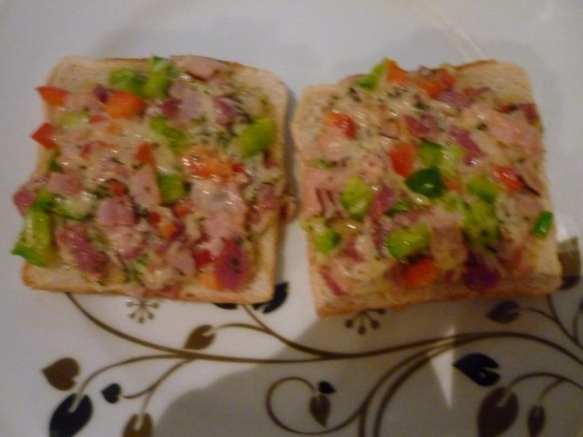 Scharfer Schinken- Salami Toast - Rezept - kochbar.de